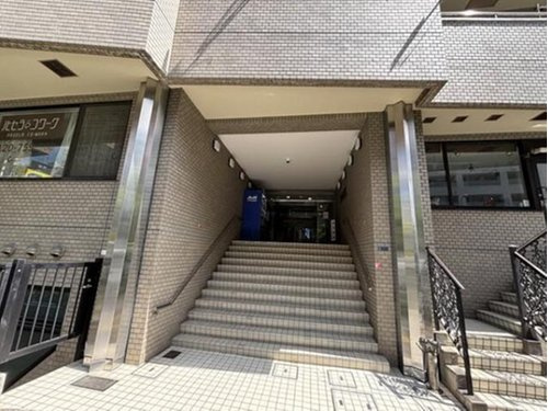 ビクセル新宿のエントランス|ビクセル新宿