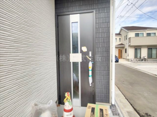 【玄関】 | 川越市南大塚　全１棟 | 落ち着いた雰囲気の玄関です