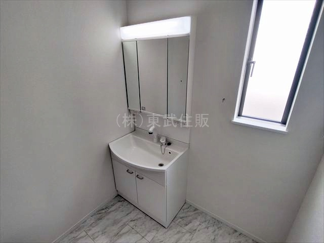 【独立洗面台】 | 川越市南大塚　全１棟 | 朝の支度にも助かる、独立の洗髪洗面化粧台