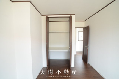 【洋室】 | 綾瀬市綾西4丁目　中古戸建て【仲介手数料無料】 | 2階　洋室3（7.7帖）クローゼット