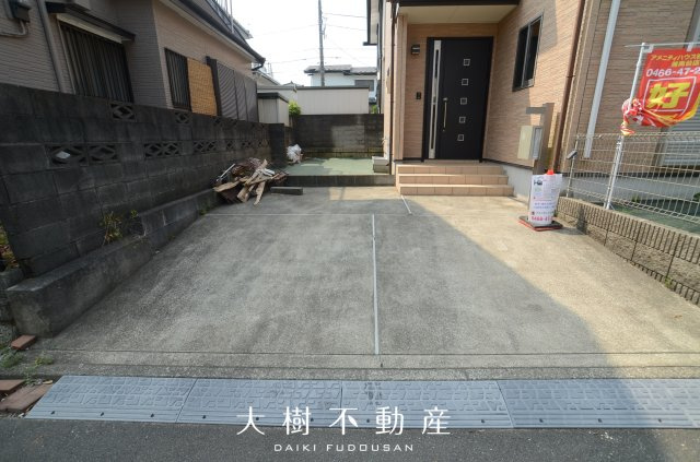 【駐車場】 | 綾瀬市綾西4丁目　中古戸建て【仲介手数料無料】
