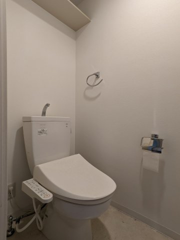 大阪市西区本田２丁目の賃貸マンションのトイレ|同マンション内の別室内写真となります。