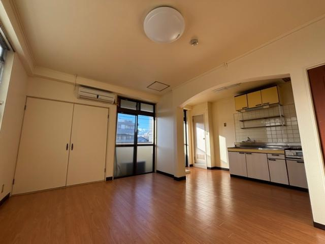 名古屋市南区内田橋１丁目の賃貸マンションの居間・リビング