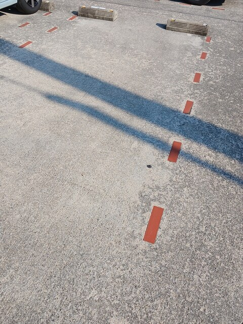 リベルテ道徳の駐車場