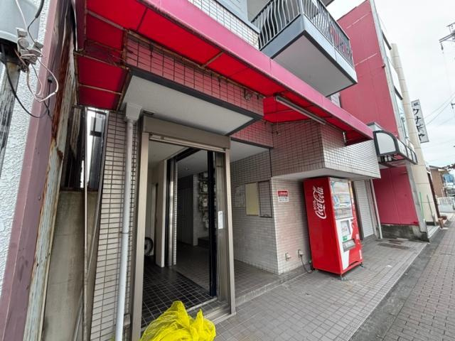 丸八ビルのエントランス|エントランス部分