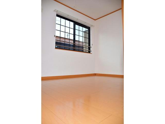 ルトゥール豊の洋室