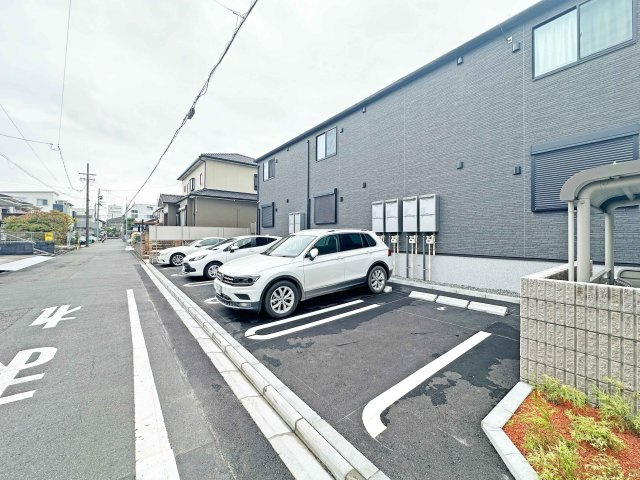 ベル　ツリーの駐車場