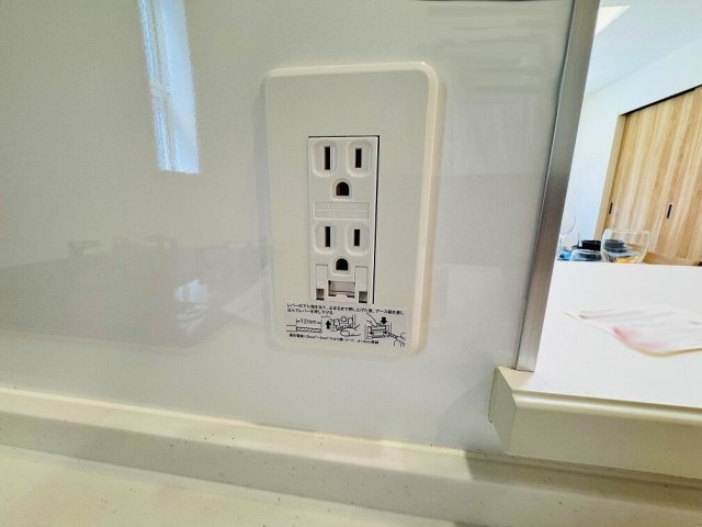 【その他】 | 練馬区高松1丁目　新築一戸建住宅　全1棟　（成増店） | キッチンに便利なコンセント付き