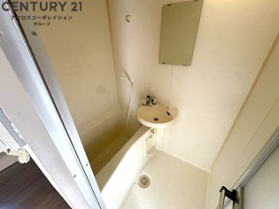 ラックビルの浴室