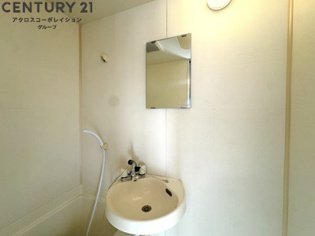 浴室内に洗面台付き！
