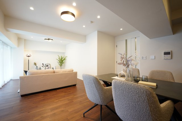 【居間・リビング】 | 御茶ノ水ロイアルハイツ