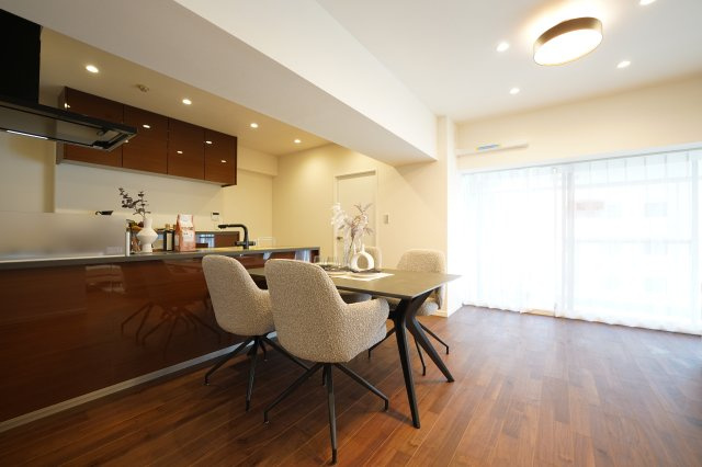 【居間・リビング】 | 御茶ノ水ロイアルハイツ