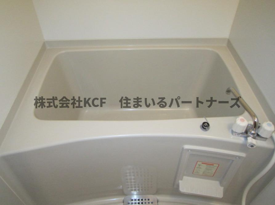 アンプルールB棟の浴室|コンパクトで使いやすいお風呂です