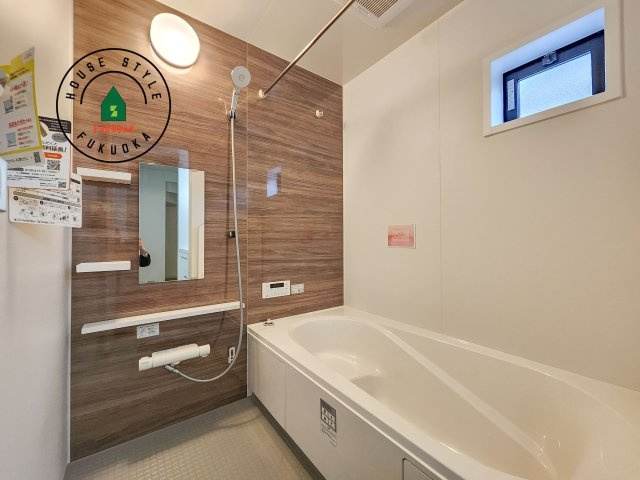 太宰府市都府楼南4丁目第1-1棟（1号棟）　の内観：施工例|1日の疲れを癒してくれる広々バスルーム。雨の日のお洗濯にも大活躍な浴室乾燥機付です！