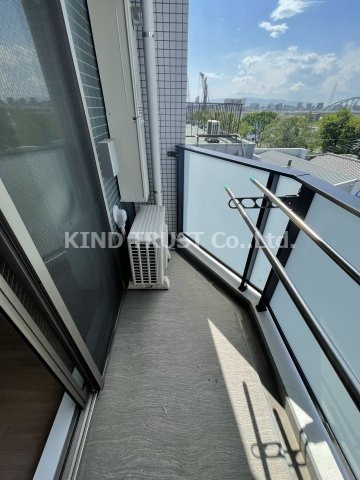 エステムコート梅田・茶屋町Ⅲネクスタのバルコニー|開放的で明るい空間を演出してくれるバルコニーです