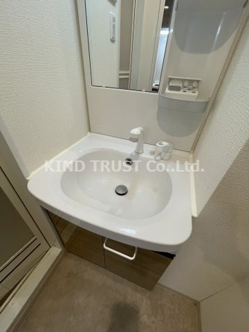 エステムコート梅田・茶屋町Ⅲネクスタの独立洗面台|朝の身支度には欠かせない独立洗面化粧台