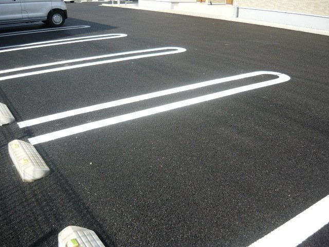 ウィステリアⅠの駐車場