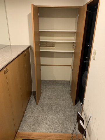 ドルチェ芦屋の玄関