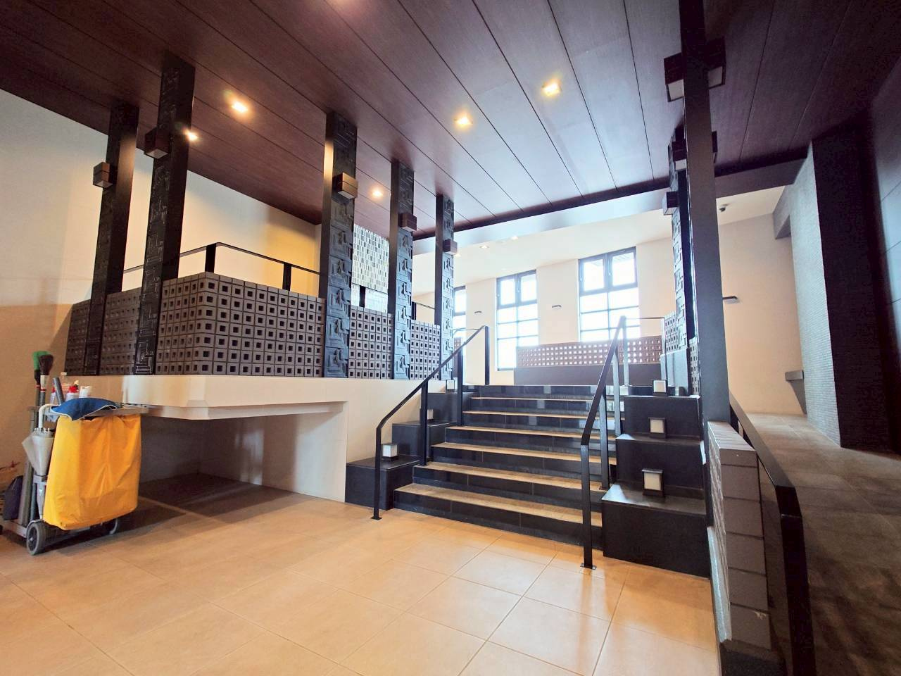 【ロビー】の画像