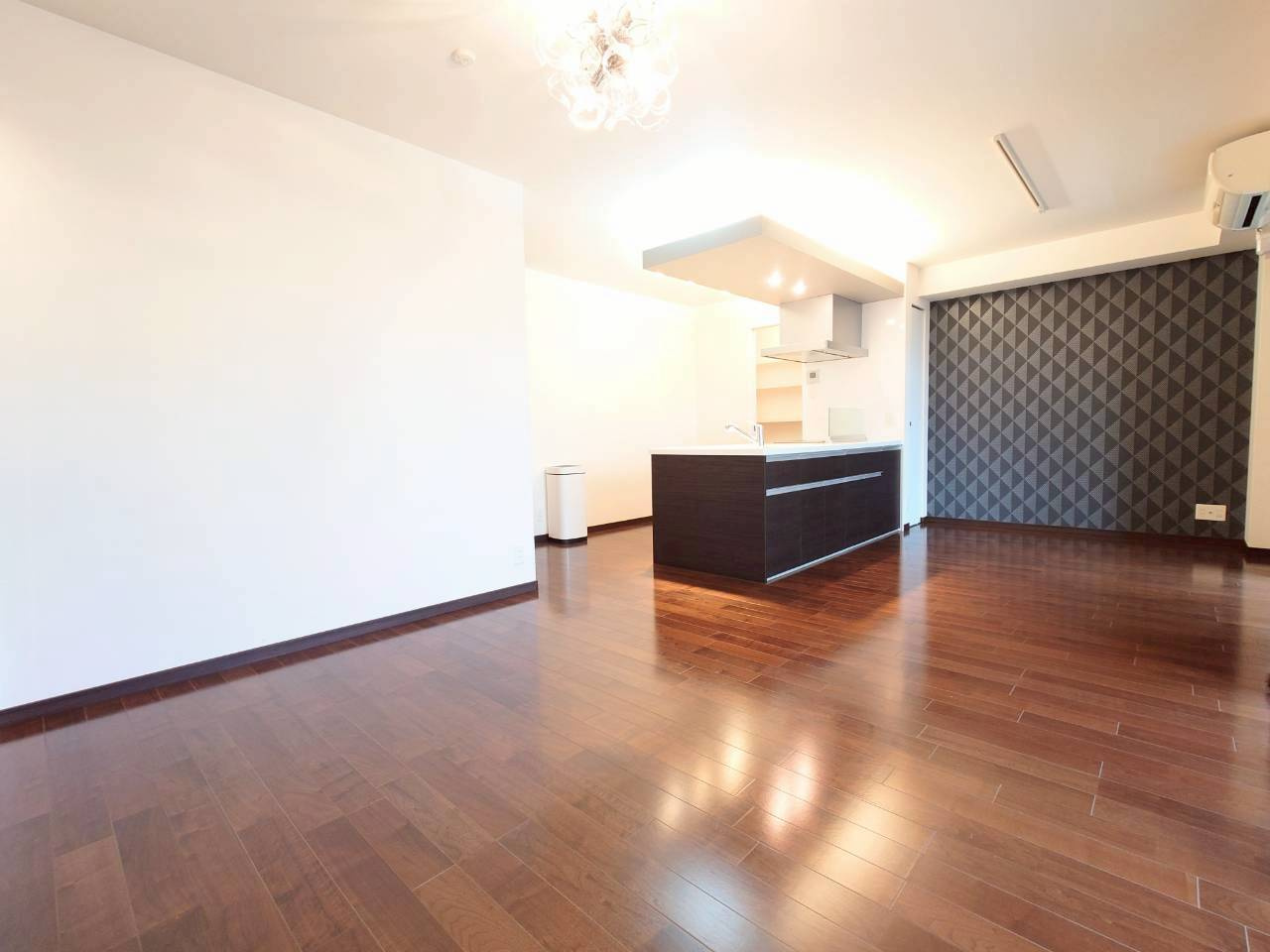 【居間・リビング】の画像