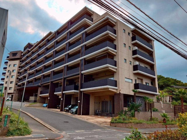 ーアーティックス井堀ソルパラッツォー2LDK+S　【小倉北区　中古マンション】の外観|接道は交通量も少なく、道も広いので安心です♪【小倉北区　中古マンション】