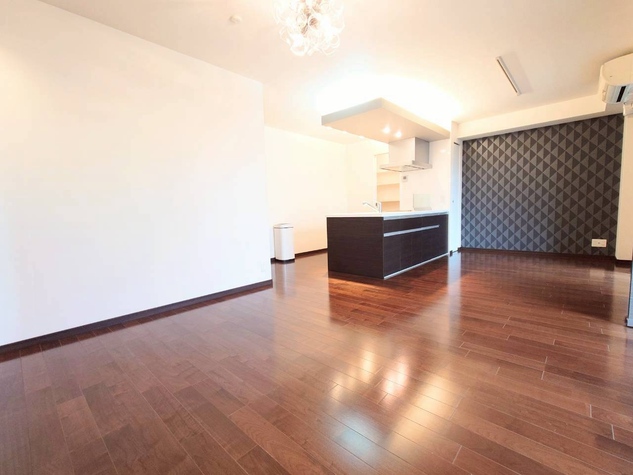 【居間・リビング】の画像