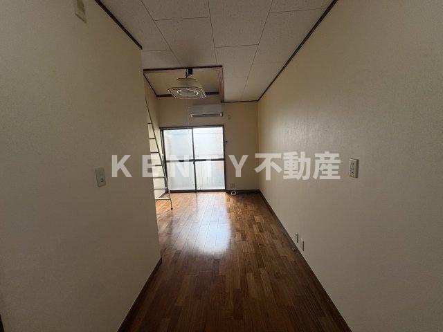 【洋室】 | ハイムアキ | 広々とした洋室です