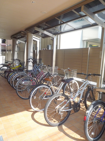 カーサ　セレノのその他共用部分|★屋根付き駐輪場★