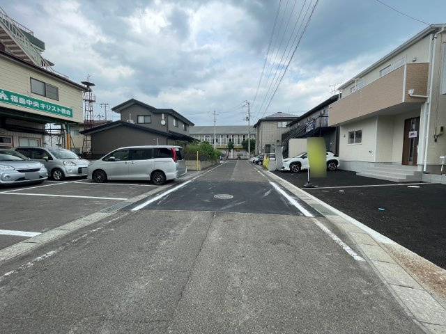 新築戸建・建売　福島市渡利字西ノ内　CRADLE GARDEN　全2棟の前面道路含む現地写真