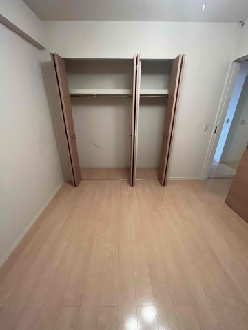 ゼファー熱海ビーチタワーの洋室|クローゼット