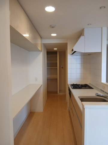 ゼファー熱海ビーチタワーのキッチン