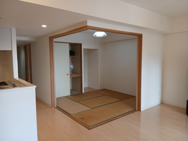 ゼファー熱海ビーチタワーの和室