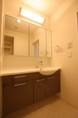 【独立洗面台】 | ラビタシオーネ