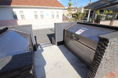 【その他共用部分】 | ラビタシオーネ | 敷地内ゴミ捨場