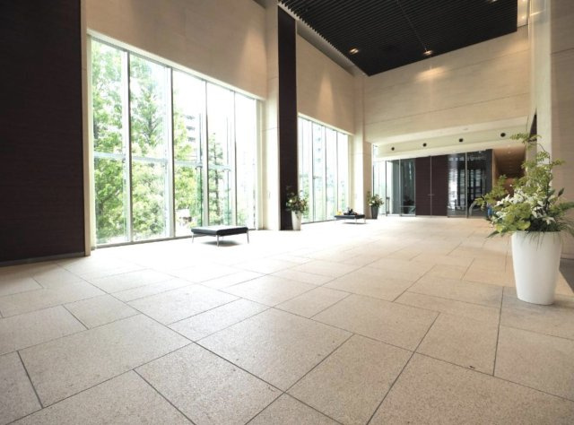 大阪ひびきの街ザ・サンクタスタワー11階のエントランス