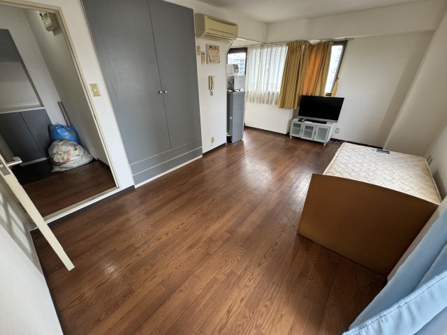 リアライズ緑地北の玄関