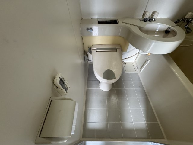 リアライズ緑地北の玄関