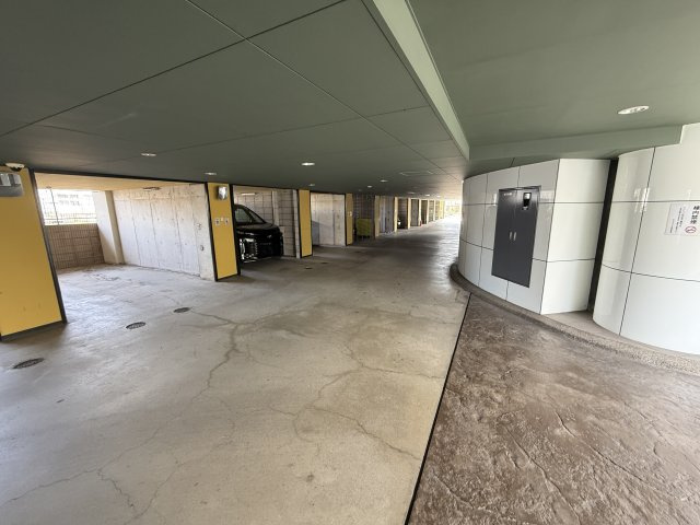 APAガーデンコート鳳西の駐車場