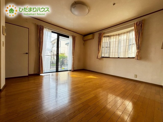 熊谷市三ヶ尻　中古戸建ての居間・リビング