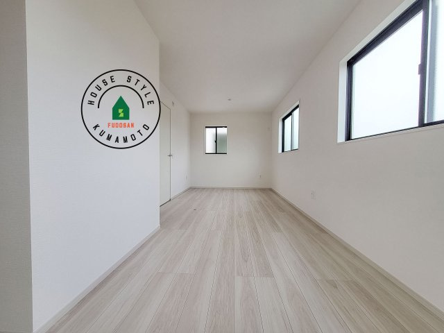 熊本市中央区帯山7丁目第1-2棟（2号棟）　の子供部屋|穏やかな光が差し込む室内には、穏やかな時間が流れます。