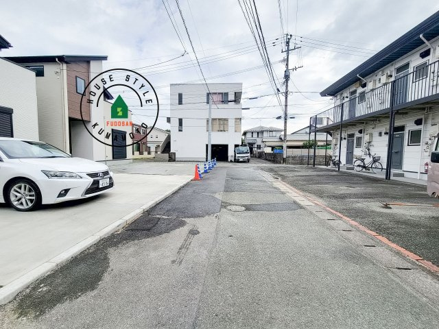 熊本市中央区帯山7丁目第1-2棟（2号棟）　の前面道路含む現地写真|前面道路です。