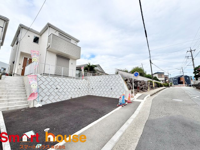 綾瀬市深谷中　2号棟の前面道路含む現地写真|即日ご案内可能！
お気軽にお問い合わせください！