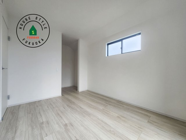 糟屋郡篠栗町和田2丁目第2-2棟（2号棟）　の寝室|主寝室には収納力に優れたクローゼットがありますので、お部屋もすっきり片付きます。