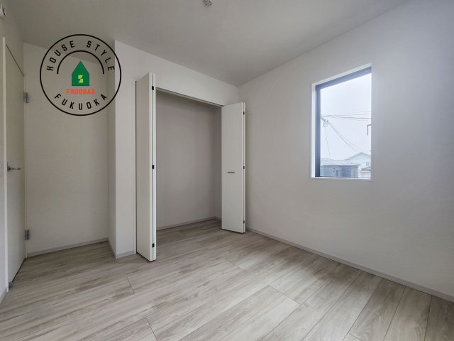 糟屋郡篠栗町和田2丁目第2-2棟（2号棟）　の洋室|採光良好な洋室は全居室、複層ガラスの遮熱効果と断熱効果で、一年中快適に過ごせます。