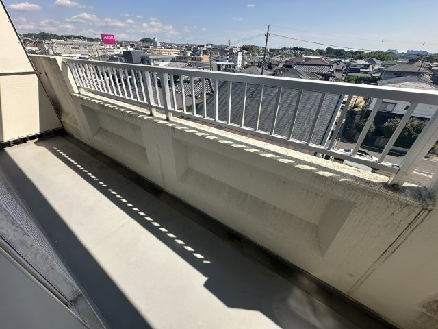 エクセレンス上野のバルコニー