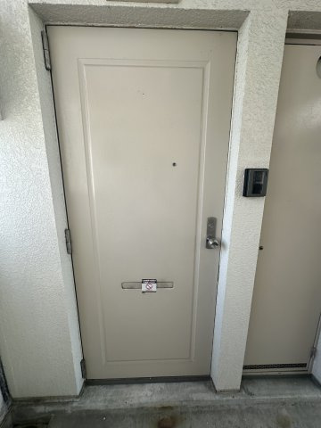 エクセレンス上野の玄関
