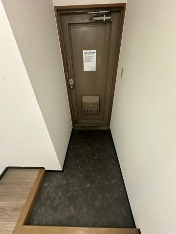 エクセレンス上野の玄関