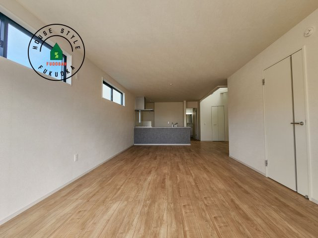 糟屋郡須恵町上須恵第7-2棟（1号棟）　の居間・リビング|多くの時間を過すことになるリビングだからこそ、いつも穏やかな空間・解放感が味わえ毎日が充実します。