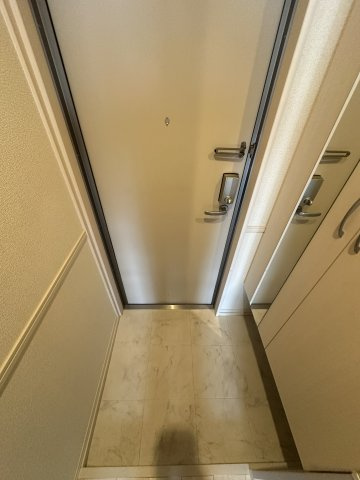 クリア　トゥレスＢ棟の玄関