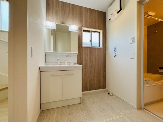 よかタウン／南区元三町３丁目２期／１号棟の独立洗面台